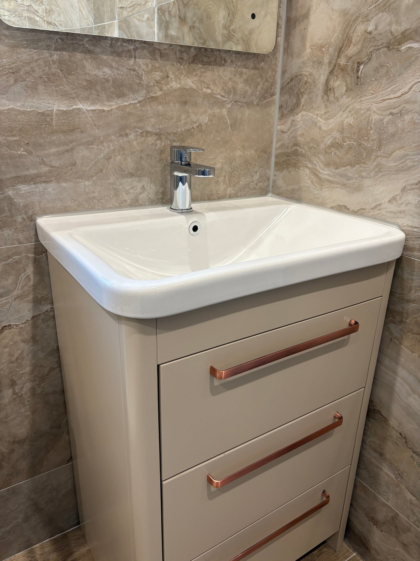 Bathroom vanity unit