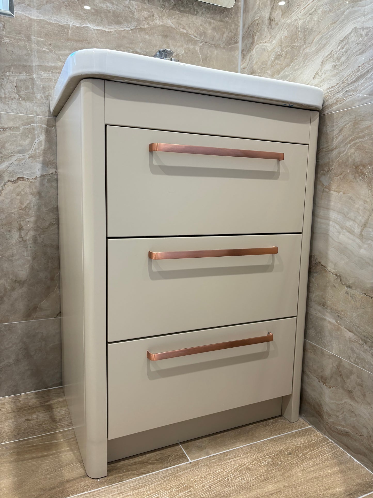 Bathroom vanity unit